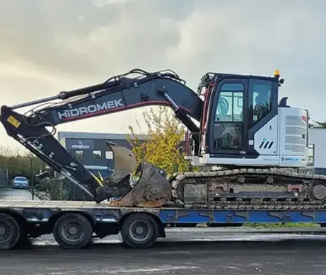 location mini pelle à Châteaulin - image 3